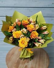 Букет цветов из:  Альстромерии и Розы в Мильково Камчатского края