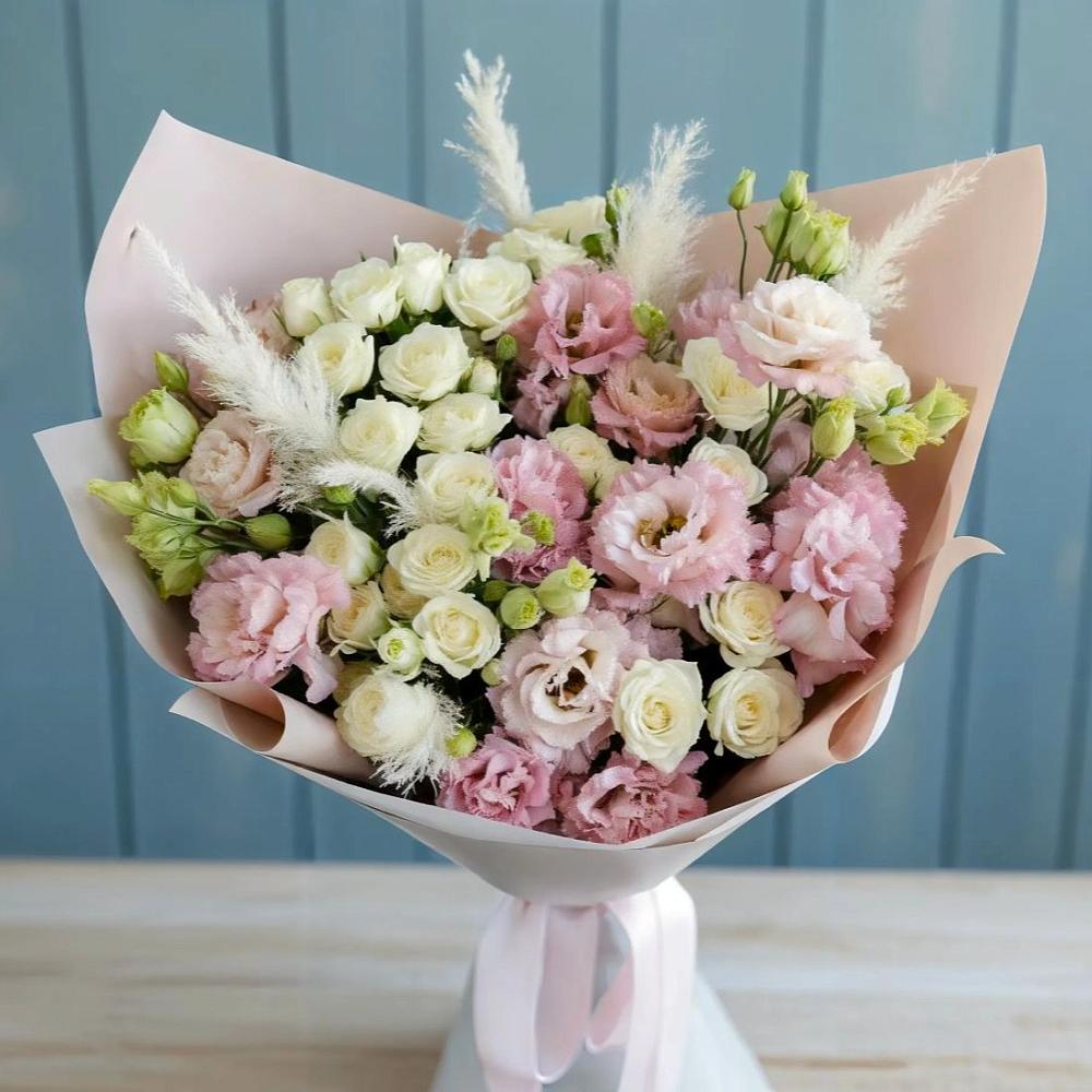 Букет цветов из: Альстромерии и Розы в Мильково Камчатского края