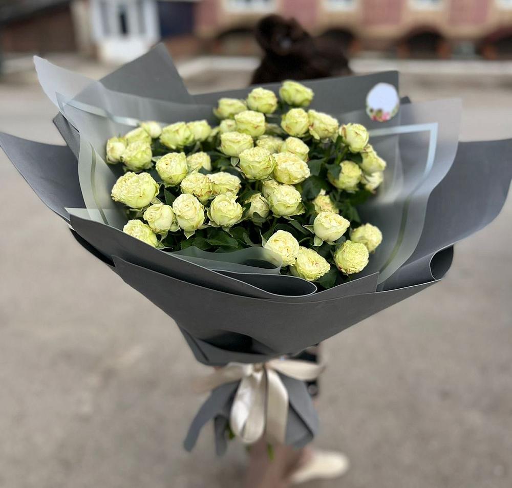 Белые кустовые розы Солинеро в Мильково Камчатского края Букет Белые кустовые розы Солинеро в Мильково Камчатского края