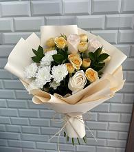 Букет цветов из:  Розы и Хризантемы в Мильково Камчатского края