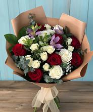 Букет цветов из:  Розы и Альстромерии в Мильково Камчатского края