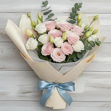 Букет цветов из:  Лизиантусы в Мильково Камчатского края