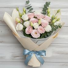 Букет цветов из:  Лизиантусы в Мильково Камчатского края