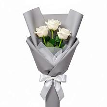 Букет 3 белые розы в Мильково Камчатского края