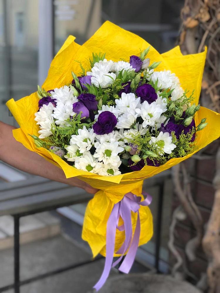 Букет цветов из: Ирисы, Хризантемы и Ромашки в Мильково Камчатского края