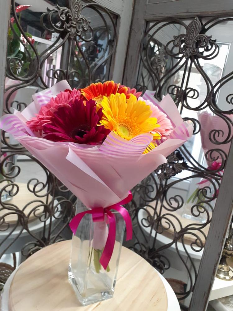 Букет цветов из: Герберы в Мильково Камчатского края