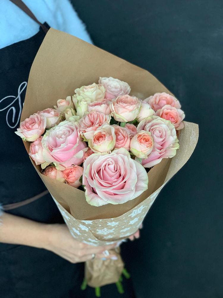 Букет цветов из: Хризантемы и Розы в Мильково Камчатского края