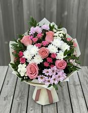 Букет цветов из:  Альстромерии, Гвоздики, Розы и Хризантемы в Мильково Камчатского края