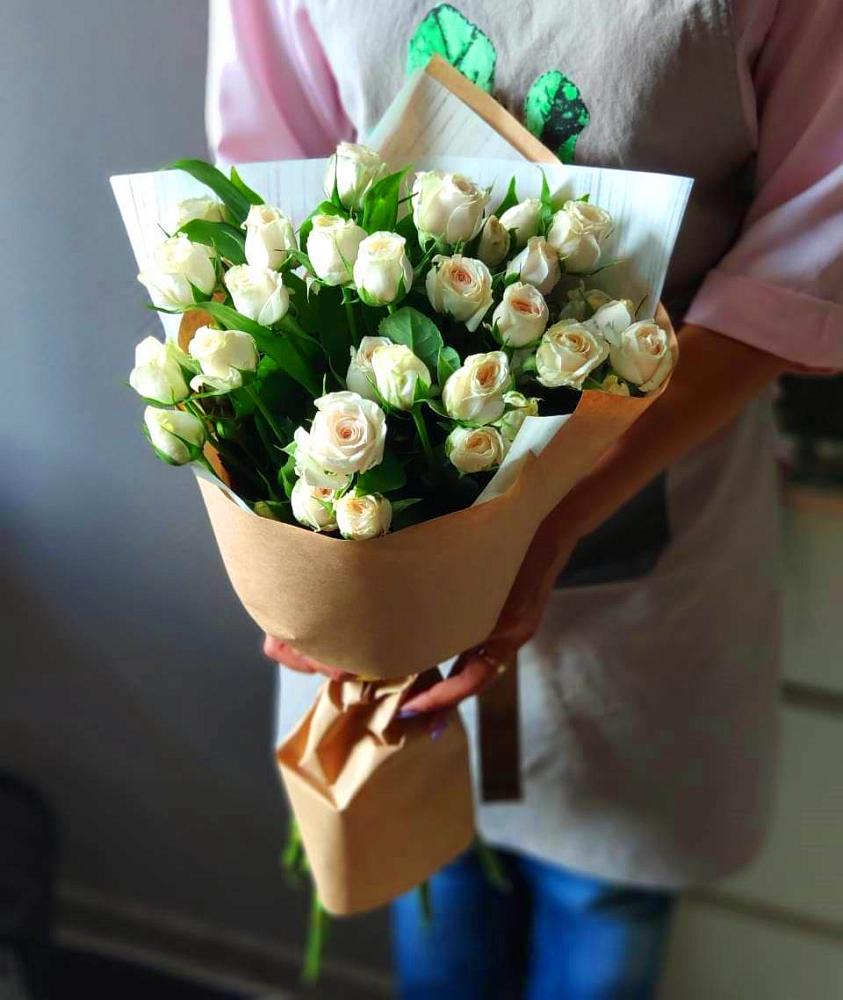 Букет цветов из: Розы в Мильково Камчатского края