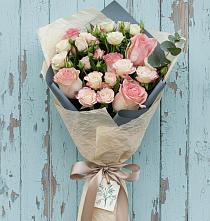 Букет цветов из:  Розы в Мильково Камчатского края