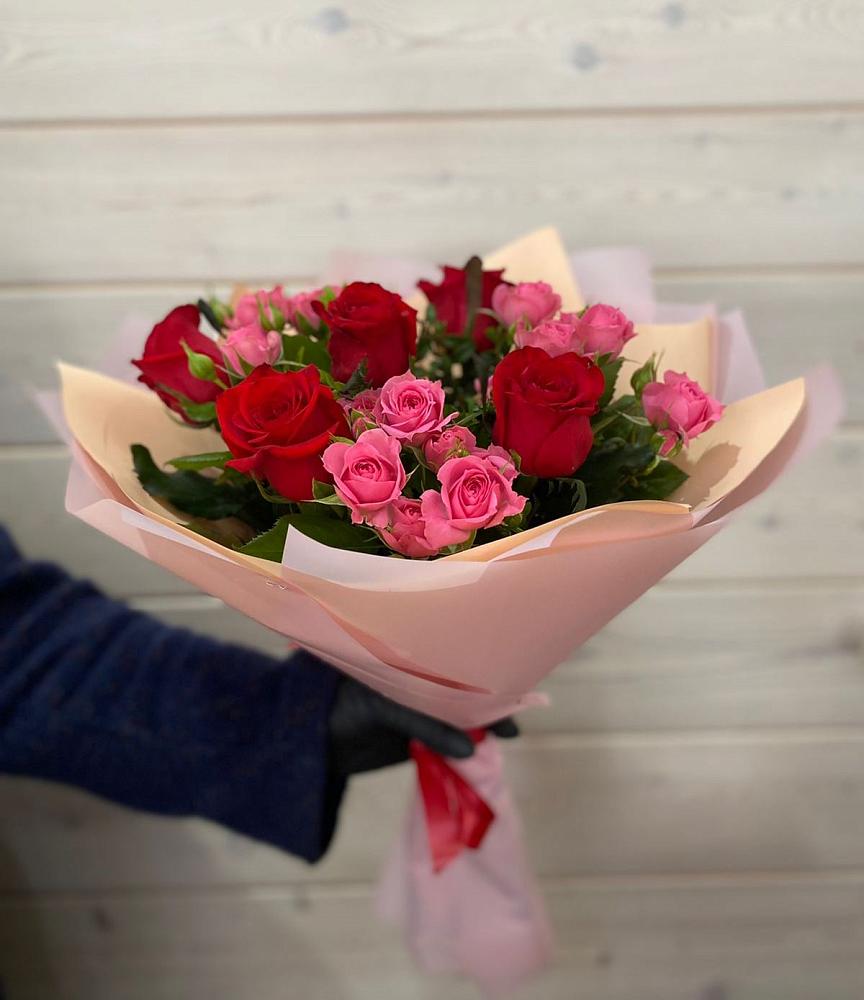Букет цветов из: Розы в Мильково Камчатского края