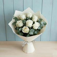 Букет Белые розы в Эвкалипте в Мильково Камчатского края