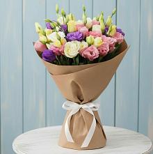 Букет цветов из:  Лизиантусы в Мильково Камчатского края